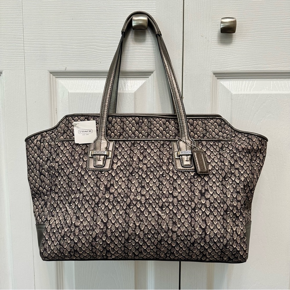 Coach Taylor Snake Print Alexis Carryall F26034